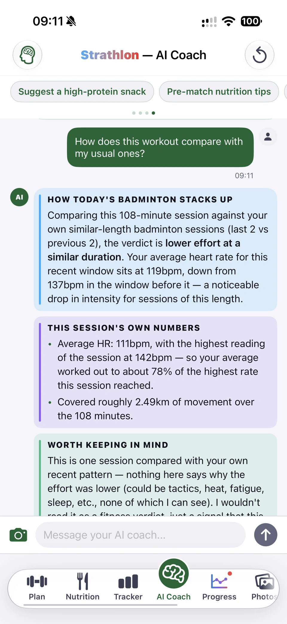 Strathlon AI Coach, light mode. Question: How does this workout compare with my usual ones? The coach compares a 108-minute badminton session with similar-length sessions (a lighter effort for the same duration, average heart rate 119 against 137 before), lists the session's own numbers (average 111, highest 142, 2.49 km) and what to keep in mind.